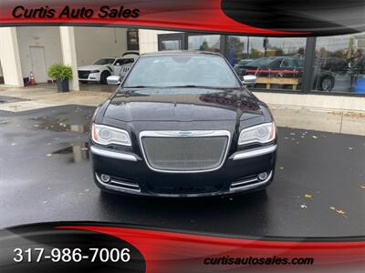 2013 Chrysler 300C John Varvatos Luxu   - Photo 2 - Avon, IN 46123-8338