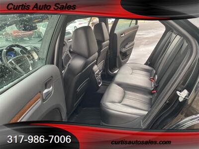 2013 Chrysler 300C John Varvatos Luxu   - Photo 9 - Avon, IN 46123-8338