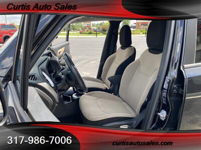 2015 Jeep Renegade Latitude   - Photo 8 - Avon, IN 46123-8338