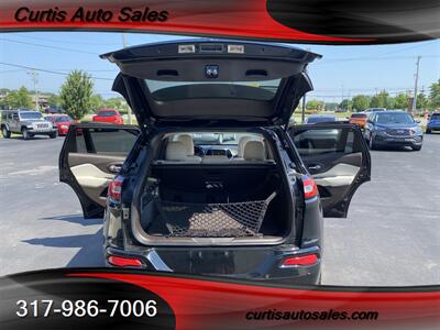 2017 Jeep Cherokee Overland   - Photo 10 - Avon, IN 46123-8338