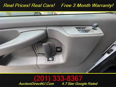 2015 Chevrolet Express 3500 Cargo Van   - Photo 15 - Jersey City, NJ 07307