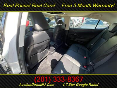 2022 Lexus ES 250 AWD   - Photo 13 - Jersey City, NJ 07307