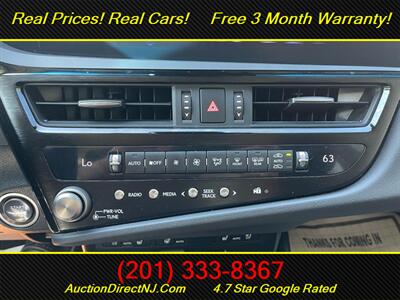 2022 Lexus ES 250 AWD   - Photo 23 - Jersey City, NJ 07307