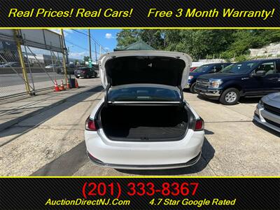 2022 Lexus ES 250 AWD   - Photo 38 - Jersey City, NJ 07307