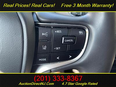 2022 Lexus ES 250 AWD   - Photo 35 - Jersey City, NJ 07307