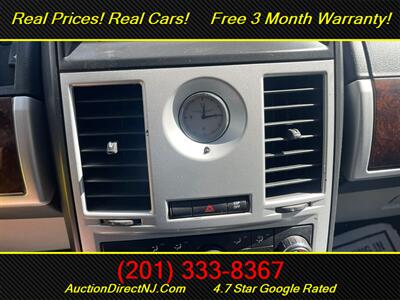 2009 Chrysler Town & Country Touring   - Photo 35 - Jersey City, NJ 07307