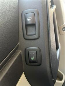 2009 Chrysler Town & Country Touring   - Photo 34 - Jersey City, NJ 07307