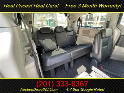 2009 Chrysler Town & Country Touring   - Photo 22 - Jersey City, NJ 07307