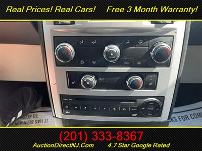2009 Chrysler Town & Country Touring   - Photo 28 - Jersey City, NJ 07307