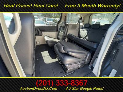 2009 Chrysler Town & Country Touring   - Photo 21 - Jersey City, NJ 07307
