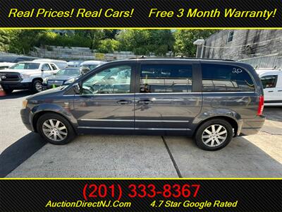 2009 Chrysler Town & Country Touring   - Photo 6 - Jersey City, NJ 07307
