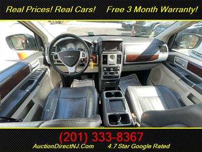 2009 Chrysler Town & Country Touring   - Photo 23 - Jersey City, NJ 07307