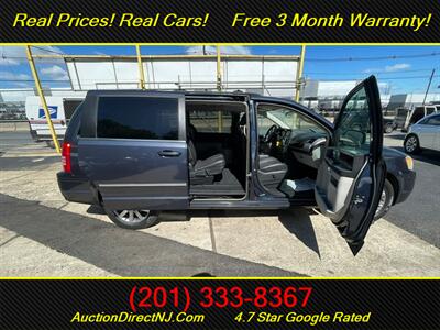 2009 Chrysler Town & Country Touring   - Photo 12 - Jersey City, NJ 07307