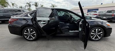 2017 Nissan Altima 2.5 SR   - Photo 17 - Bakersfield, CA 93305