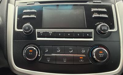 2017 Nissan Altima 2.5 SR   - Photo 25 - Bakersfield, CA 93305