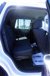 2018 GMC Yukon SLE   - Photo 6 - Bakersfield, CA 93301