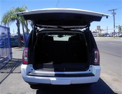 2018 GMC Yukon SLE   - Photo 5 - Bakersfield, CA 93301