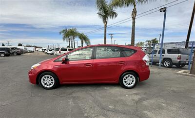2014 Toyota Prius V Two - Photo 4 - Bakersfield, CA 93301