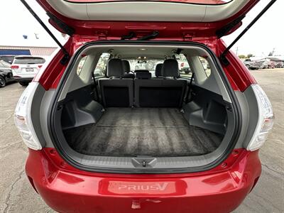 2014 Toyota Prius V Two - Photo 11 - Bakersfield, CA 93301