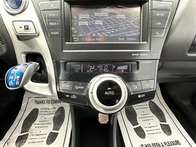 2014 Toyota Prius V Two - Photo 23 - Bakersfield, CA 93301