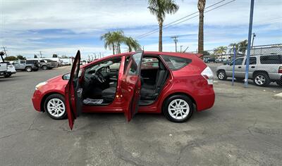 2014 Toyota Prius V Two - Photo 5 - Bakersfield, CA 93301