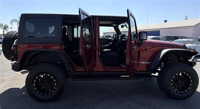 2013 Jeep Wrangler Unlimited Rubicon   - Photo 18 - Bakersfield, CA 93301