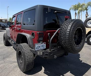 2013 Jeep Wrangler Unlimited Rubicon   - Photo 8 - Bakersfield, CA 93301