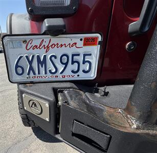2013 Jeep Wrangler Unlimited Rubicon   - Photo 10 - Bakersfield, CA 93301