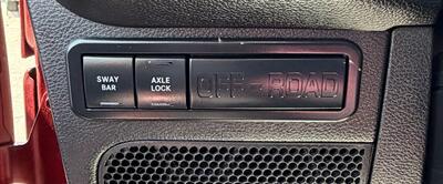 2013 Jeep Wrangler Unlimited Rubicon   - Photo 34 - Bakersfield, CA 93301