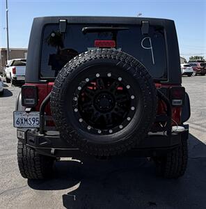 2013 Jeep Wrangler Unlimited Rubicon   - Photo 9 - Bakersfield, CA 93301