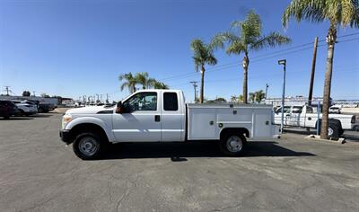 2011 Ford F-250 Super Duty XL   - Photo 4 - Bakersfield, CA 93301