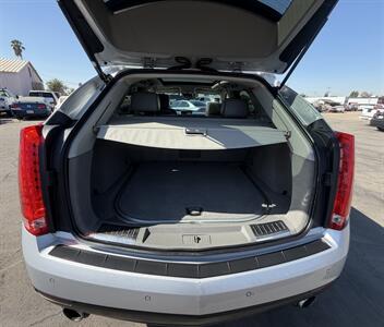 2012 Cadillac SRX Performance Collection - Photo 14 - Bakersfield, CA 93305