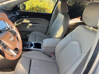 2016 Cadillac SRX Luxury Collection   - Photo 9 - Bakersfield, CA 93305