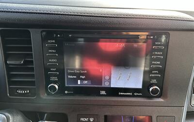 2019 Toyota Sienna SE Premium 7-Passenger   - Photo 29 - Bakersfield, CA 93301