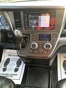 2019 Toyota Sienna SE Premium 7-Passenger   - Photo 28 - Bakersfield, CA 93301