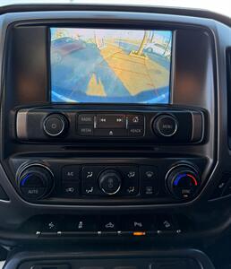 2018 GMC Sierra 1500 SLT   - Photo 26 - Bakersfield, CA 93301