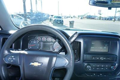 2018 Chevrolet Silverado 1500 Work Truck Short Box 2WD   - Photo 10 - Bakersfield, CA 93305