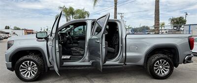 2023 GMC Sierra 1500 AT4 - Photo 4 - Bakersfield, CA 93301