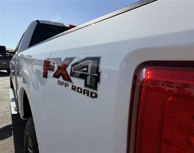 2017 Ford F-350 Super Duty Platinum - Photo 10 - Bakersfield, CA 93301