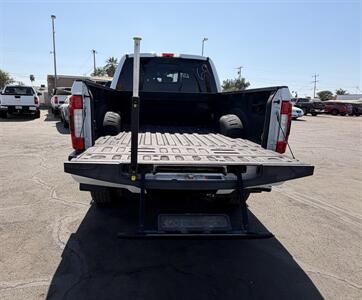 2017 Ford F-350 Super Duty Platinum - Photo 20 - Bakersfield, CA 93301