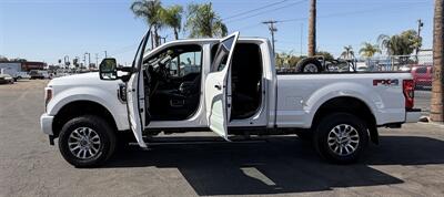 2017 Ford F-350 Super Duty Platinum - Photo 5 - Bakersfield, CA 93301