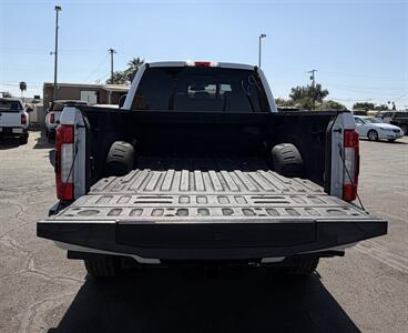 2017 Ford F-350 Super Duty Platinum - Photo 13 - Bakersfield, CA 93301