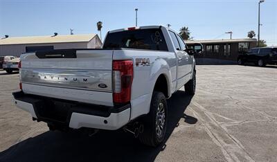2017 Ford F-350 Super Duty Platinum - Photo 14 - Bakersfield, CA 93301