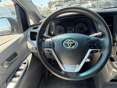 2015 Toyota Sienna LE 8-Passenger - Photo 24 - Bakersfield, CA 93305