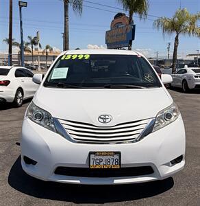 2015 Toyota Sienna LE 8-Passenger - Photo 2 - Bakersfield, CA 93305