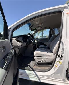 2015 Toyota Sienna LE 8-Passenger - Photo 6 - Bakersfield, CA 93305