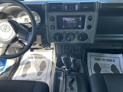 2007 Toyota FJ Cruiser   - Photo 12 - Bakersfield, CA 93305