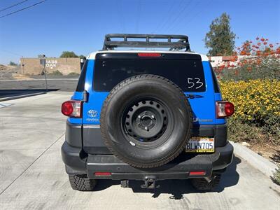 2007 Toyota FJ Cruiser   - Photo 14 - Bakersfield, CA 93305