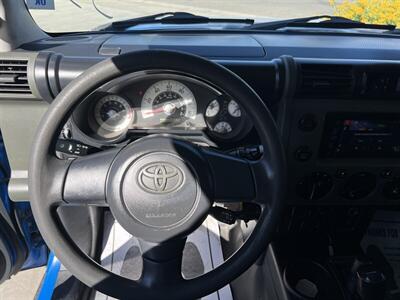 2007 Toyota FJ Cruiser   - Photo 9 - Bakersfield, CA 93305