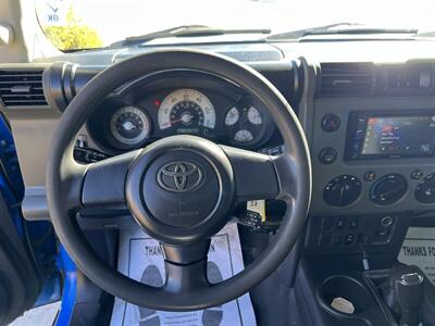2007 Toyota FJ Cruiser   - Photo 4 - Bakersfield, CA 93305